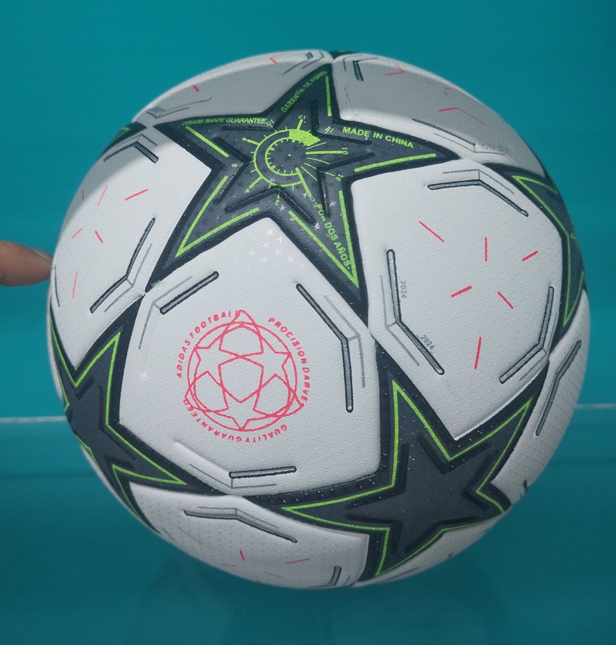 توپ فوتبال ستاره‌ای (B) Champions League